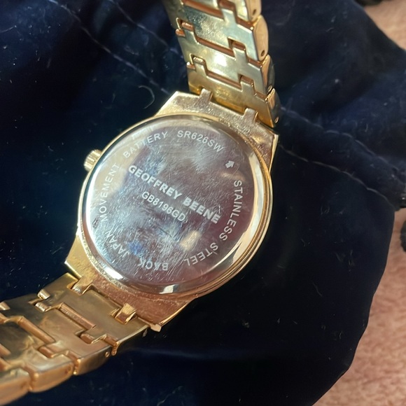 Geoffrey Beene watch - Picture 2 of 4